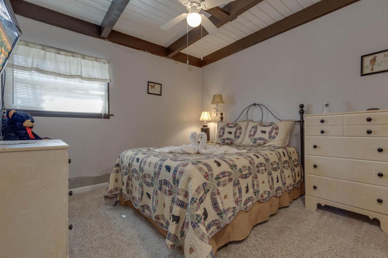 Bear View Chalet, 3 Bedroom, Pool, Pets, Arcades, Wifi, Hot Tub, Sleeps 12 Gatlinburg Buitenkant foto