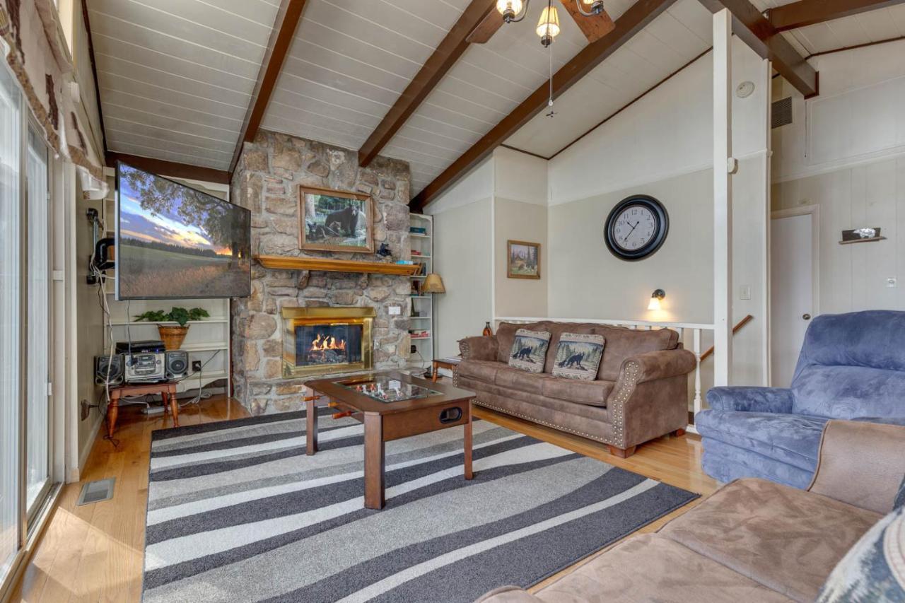Bear View Chalet, 3 Bedroom, Pool, Pets, Arcades, Wifi, Hot Tub, Sleeps 12 Gatlinburg Buitenkant foto