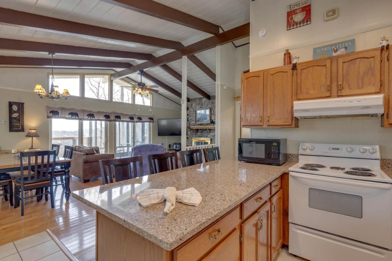 Bear View Chalet, 3 Bedroom, Pool, Pets, Arcades, Wifi, Hot Tub, Sleeps 12 Gatlinburg Buitenkant foto