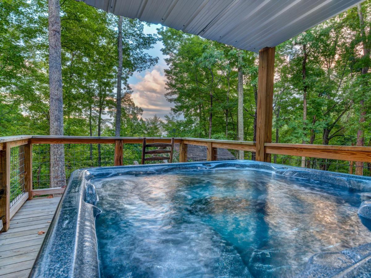 Bear View Chalet, 3 Bedroom, Pool, Pets, Arcades, Wifi, Hot Tub, Sleeps 12 Gatlinburg Buitenkant foto